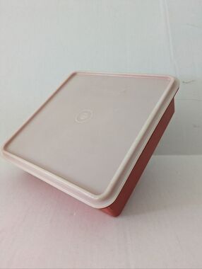 Vintage Tupperware Paprika Container
